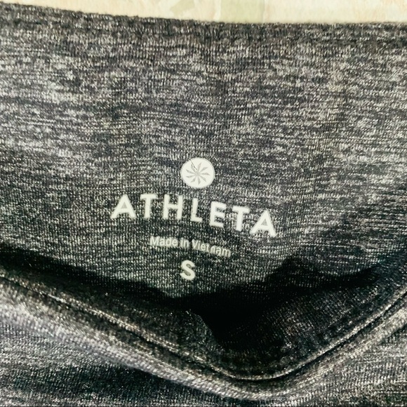 Athleta Mind Over Mat Strappy Capri Leggings Size S - Picture 8 of 9